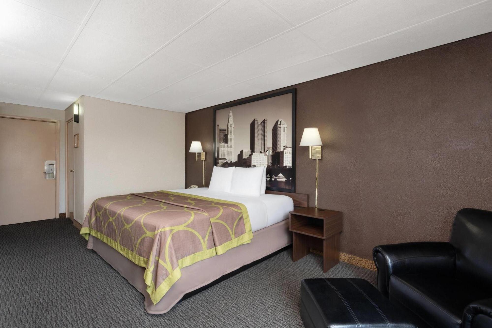 Super 8 By Wyndham Columbus Hotel Ngoại thất bức ảnh